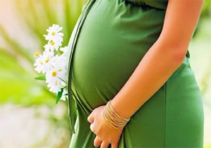 మహిళలు ప్రెగ్నెన్సీ టైం లో వీటికి దూరంగా ఉండాలి..!